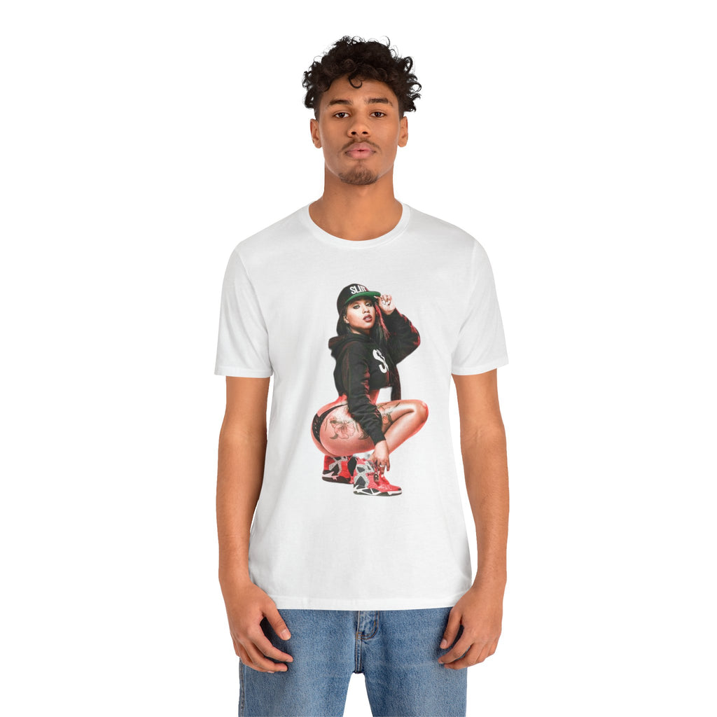 Pinup Girl Squat Graphic T-Shirt | Streetwear Woman Illustration