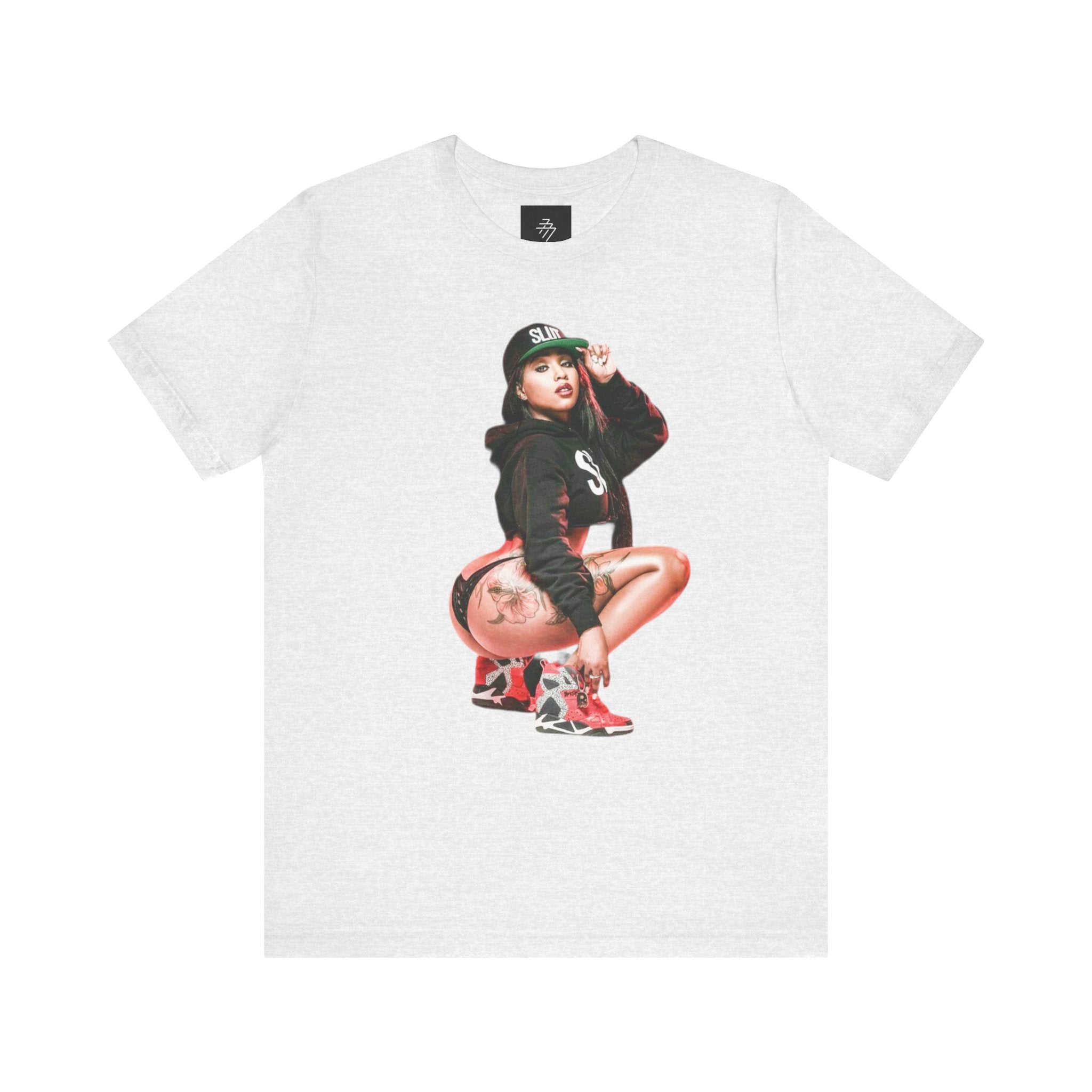 Pinup Girl Squat Graphic T-Shirt | Streetwear Woman Illustration